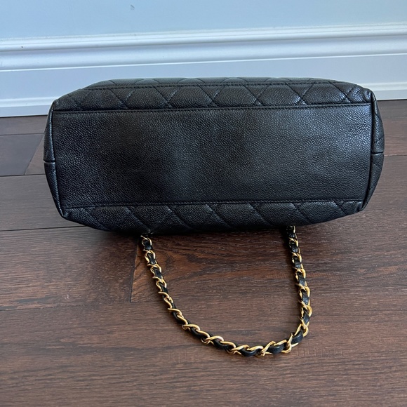 CHANEL Classic Large Black Caviar Leather GHW Shoulder Tote Bag with Front Flap - Picture 7 of 12